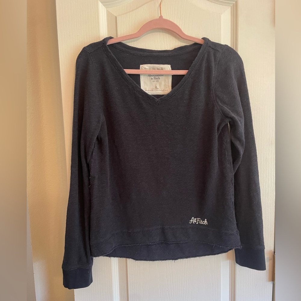 Abercrombie & Fitch vintage y2k pullover sweater. color- Navy size- XS
